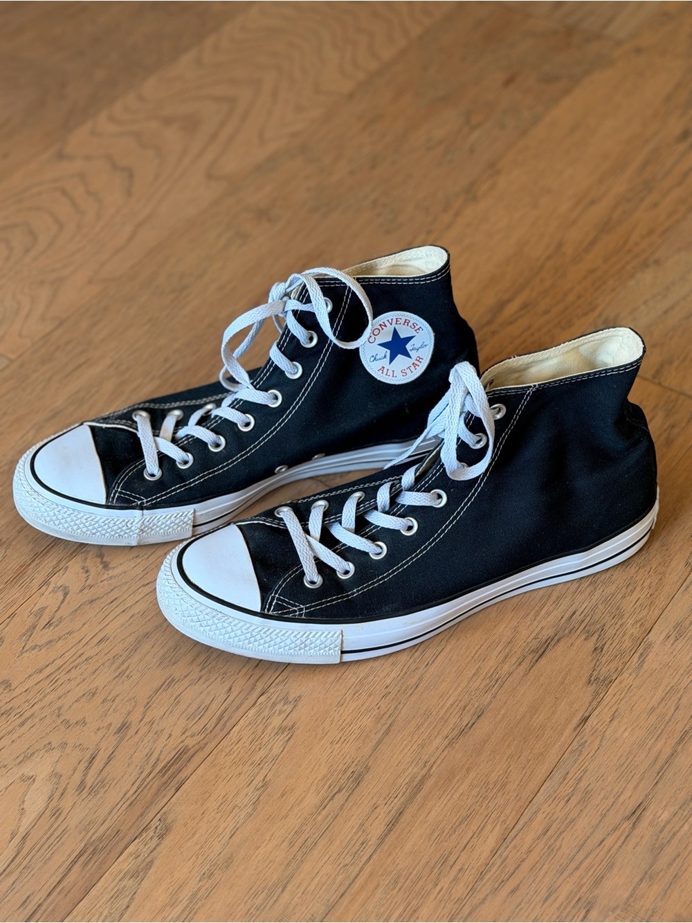 Converse Chuck Taylor All-Star High -Top Black and White Sneakers Men’s 12